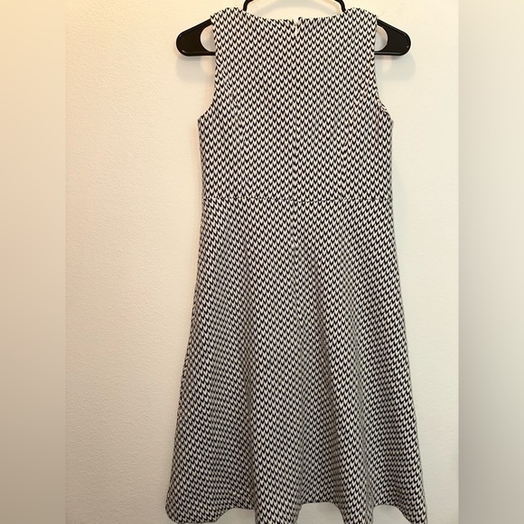 Ann Taylor LOFT black white print sleeveless dress 2 office fall winter - Picture 8 of 8